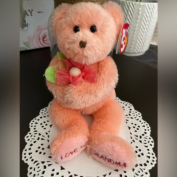 🌸 “DEAR GRANDMA” RETIRED TY BEANIE BABY BEAR. DATED 2006! MWMT! APPROX 8” - Picture 2 of 5